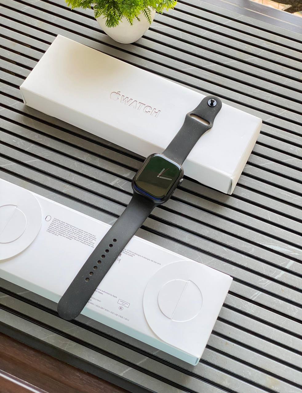 LoudFox Series 10 Edge - ON/OFF Logo (Black)